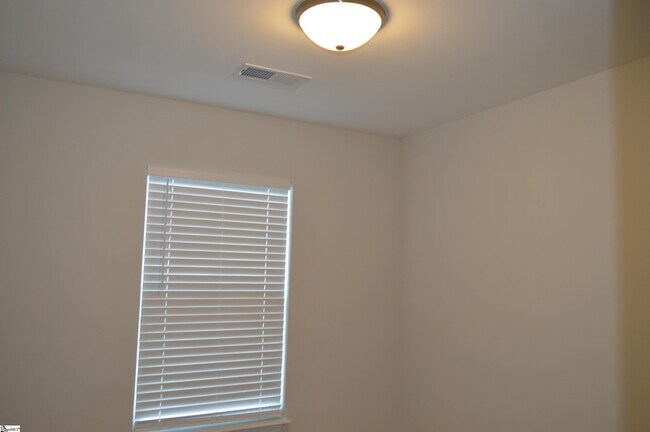 Building Photo - 161 Xander Dr