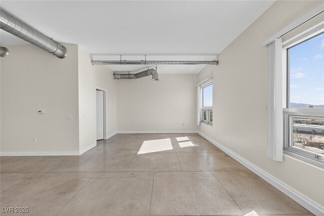 Building Photo - 200 Hoover Ave