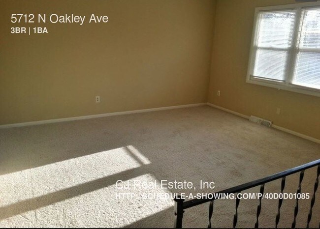 Building Photo - 5712 N Oakley Ave