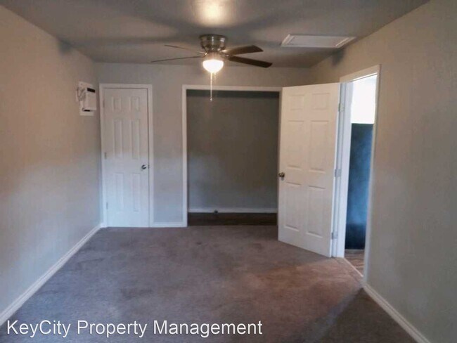 Building Photo - 3 br, 1 bath House - 1433 N Mockingbird Ln