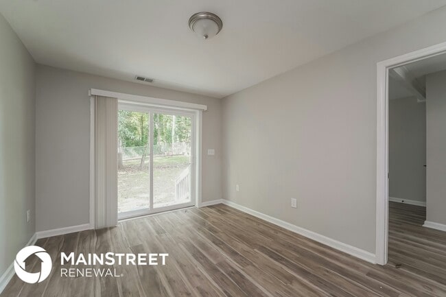 Building Photo - 2824 Beech Nut Rd