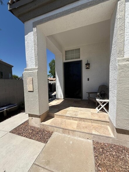 Building Photo - 4304 E Milton Dr