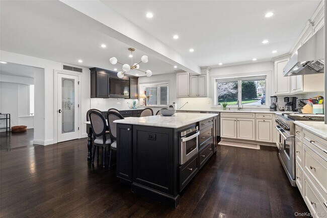 Building Photo - 20 Primrose St