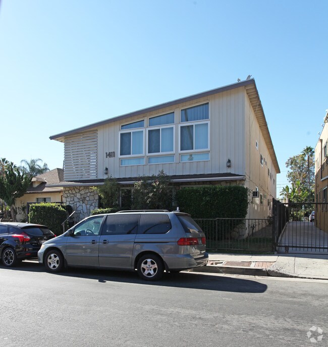 Building Photo - (AR/JO/YO:B) 1411 N. Mansfield Avenue