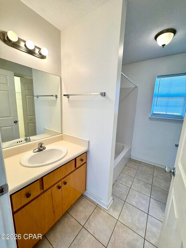 Building Photo - 4314 Catherine St