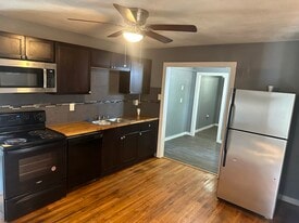Building Photo - 311 Glamis Ave