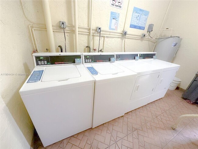 Building Photo - 3610 NW 21st St