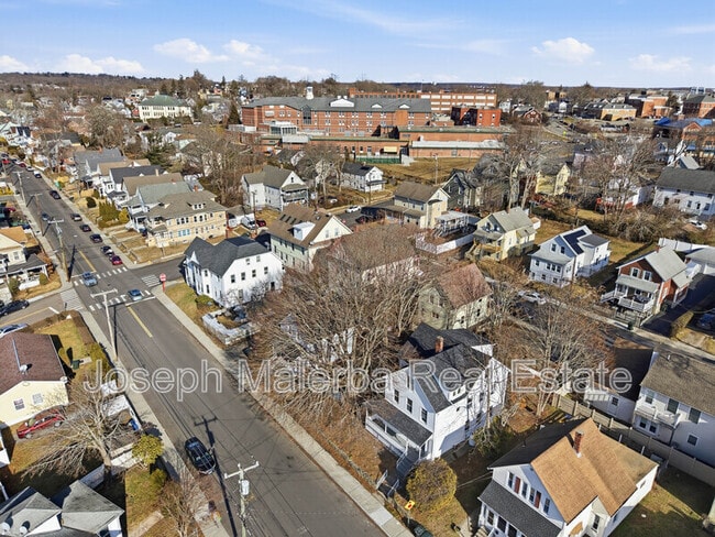 Building Photo - 159 Connecticut Ave