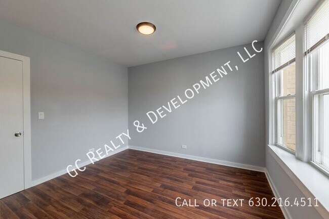 Building Photo - 3515 S Lituanica Ave