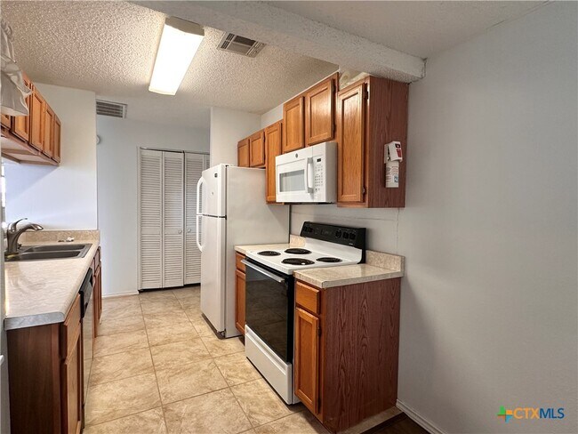 Building Photo - 158 Stockmen Ln