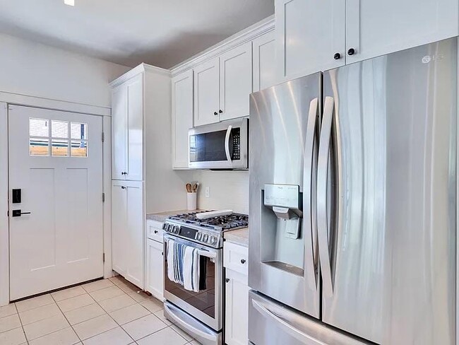 Building Photo - 7308 Meador Ave