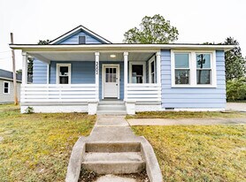 Building Photo - 3502 Oaklawn Blvd