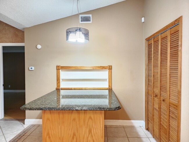 Building Photo - 2153 Royal Poinciana Blvd