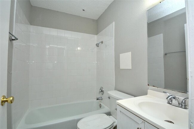 Building Photo - 4808 W Wind Trail