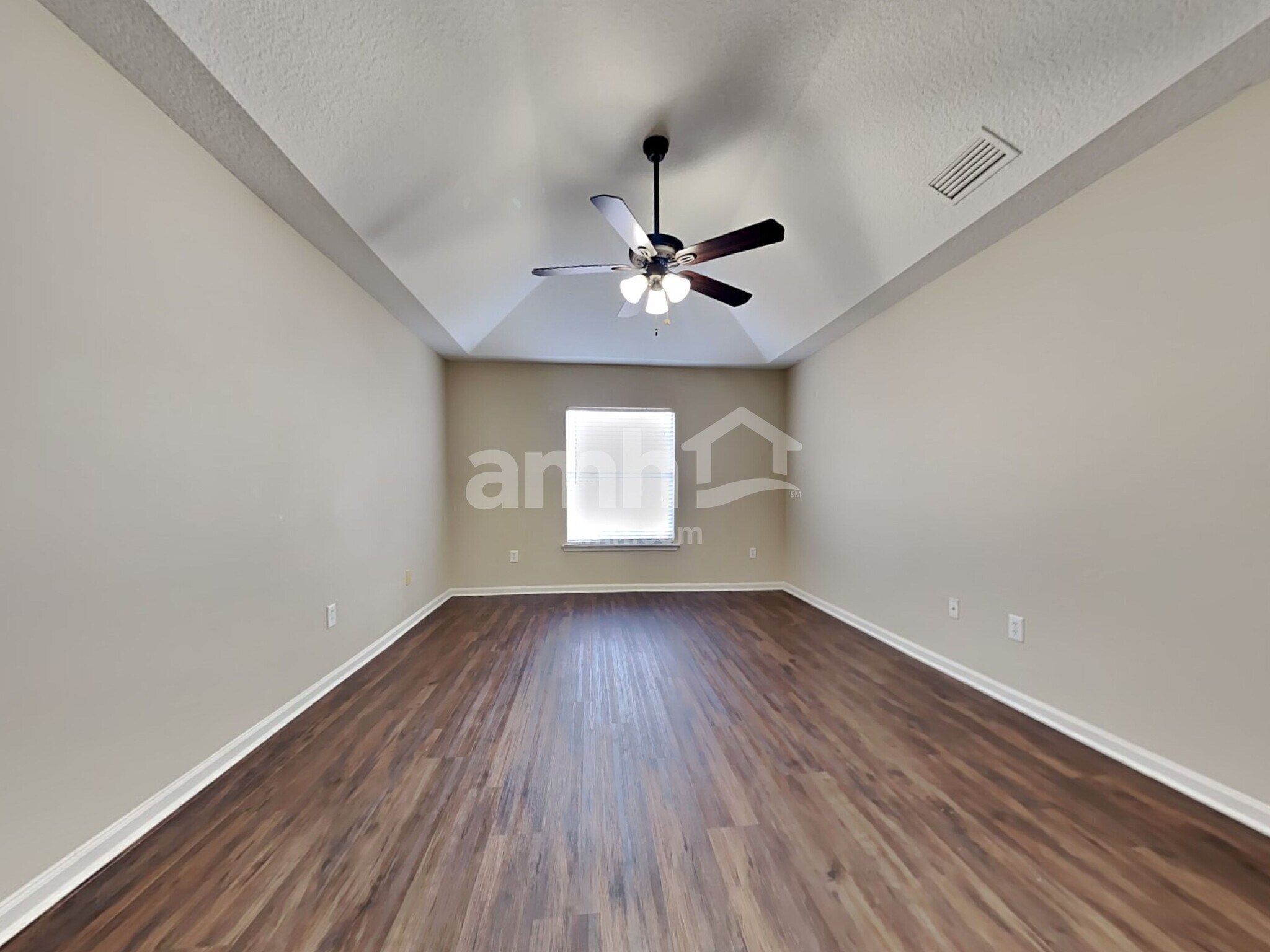 Building Photo - 8227 Stelling Dr
