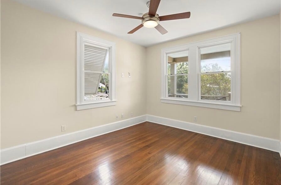 Building Photo - 5815 S Robertson St