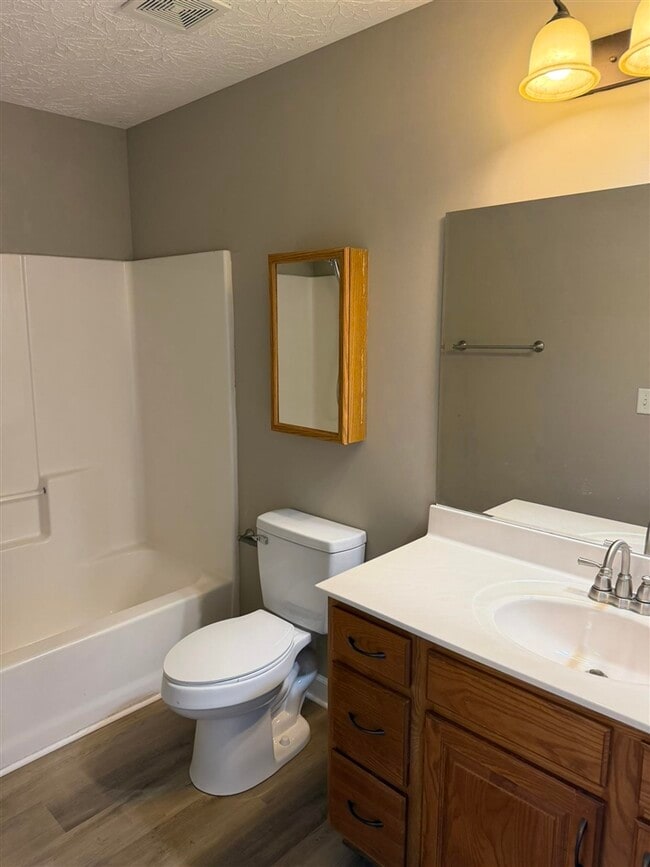 Building Photo - 1451 Quebec Way