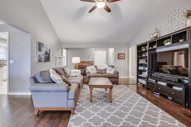 Building Photo - 1332 Chimney Hill Rd