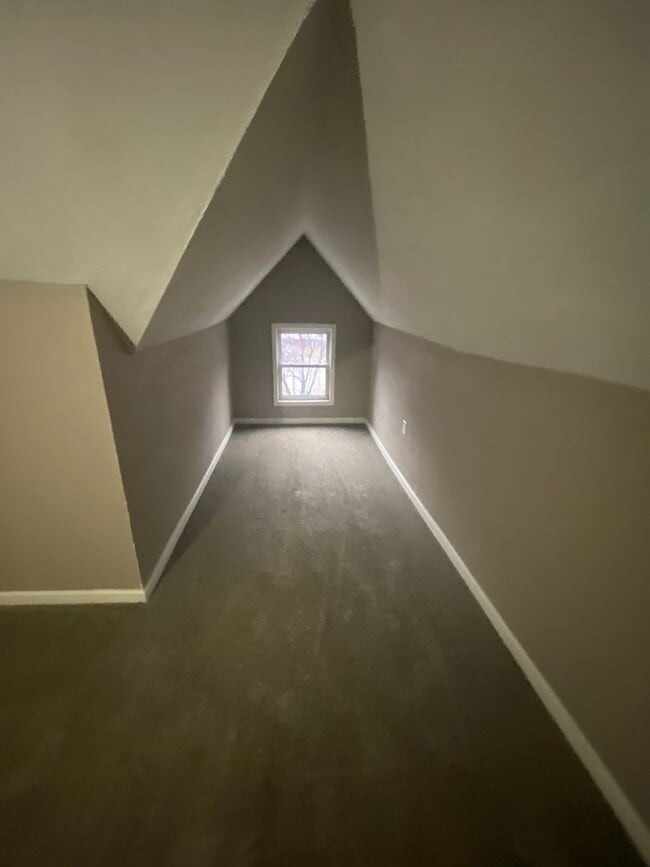 Building Photo - 2228 N Concord Ave