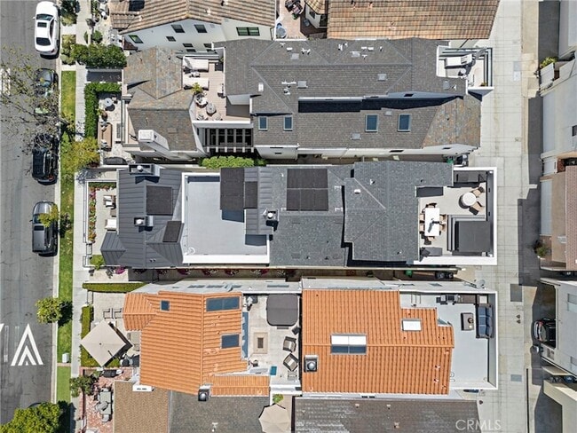 Building Photo - 509 Carnation Ave