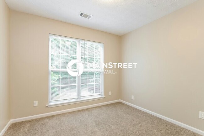 Building Photo - 3 Bedroom Pet-Friendly Home in Gainesville, GA with Main Street Renewal