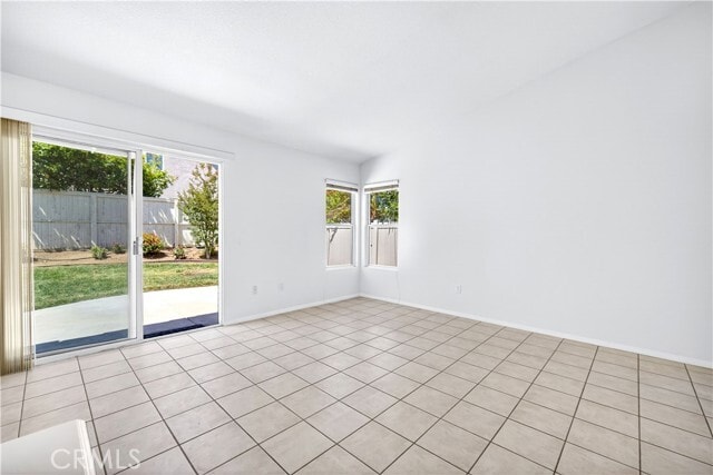 Building Photo - 1699 Ramona Dr