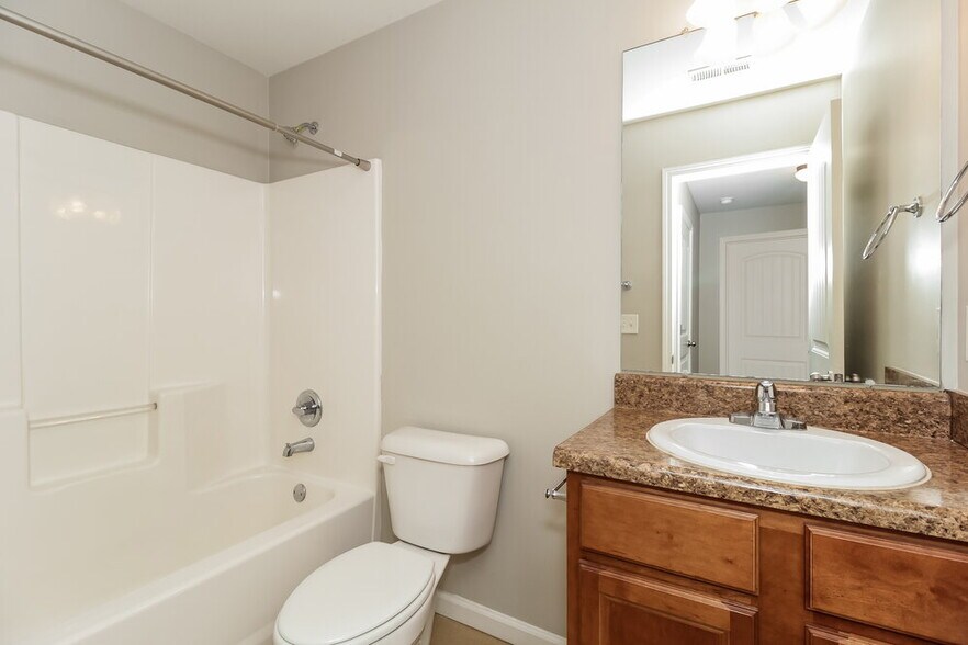 Building Photo - 121 Bethany Manor Dr