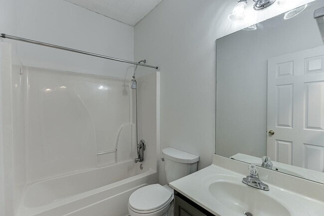 Building Photo - 2464 Laurelfield Dr