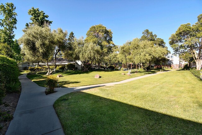 Building Photo - Remodeled townhouse with AC, Top Cupertino...