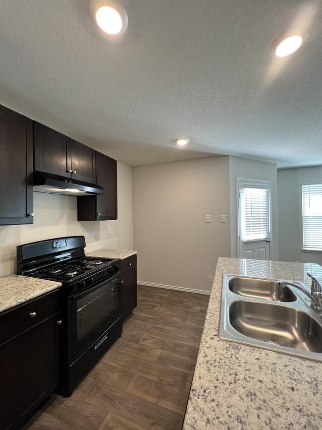 Building Photo - 15315 Shortwing