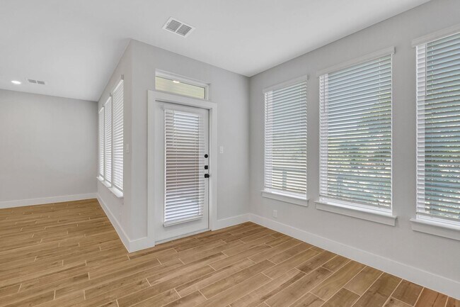 Building Photo - FOUR WEEKS FREE!!!   Brand New Townhome in...