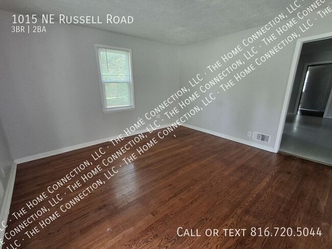Building Photo - 1015 NE Russell Rd.