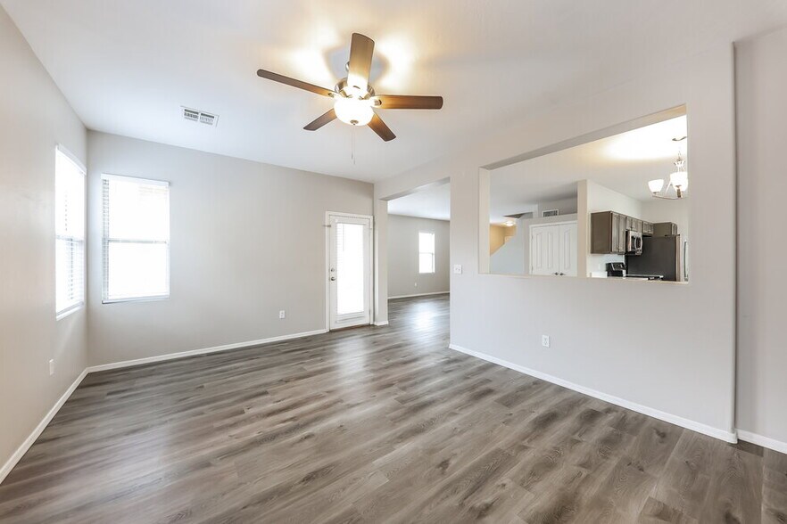 Building Photo - 4010 W Pollack St