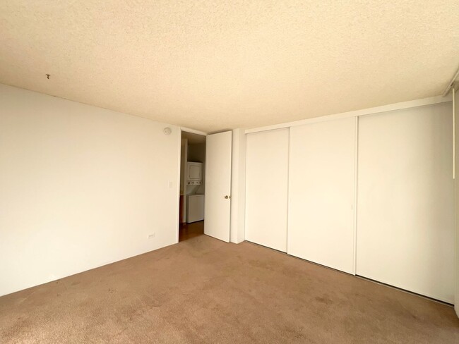 Building Photo - 1br/1ba/1pkg Condo with Sunset views in Aiea