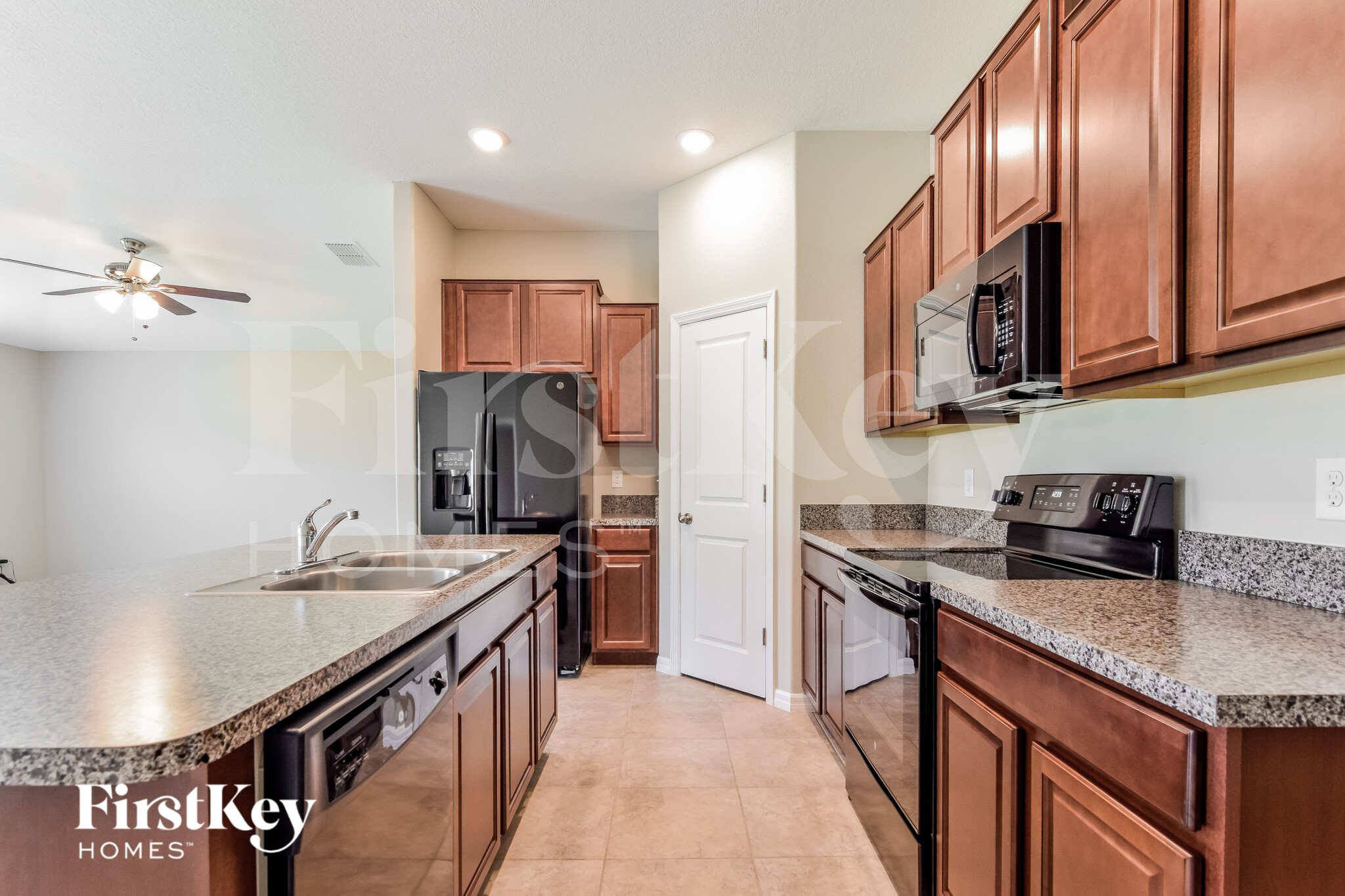 Building Photo - 9620 Sage Creek Dr