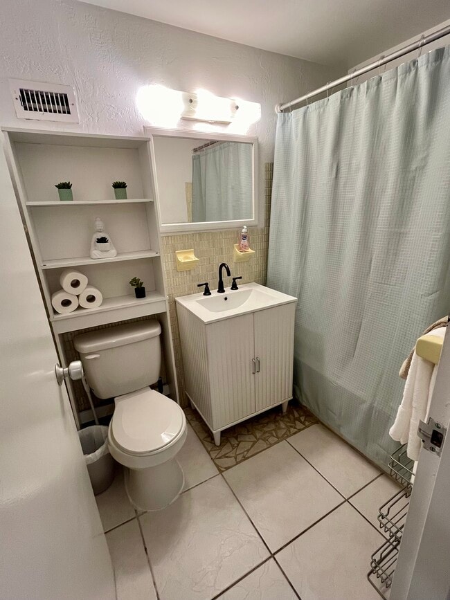 Building Photo - 55 Sea Park Blvd