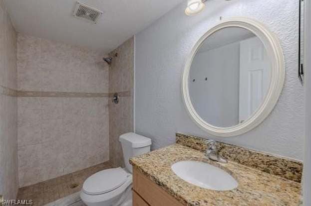 Building Photo - 12650 Kenwood Ln