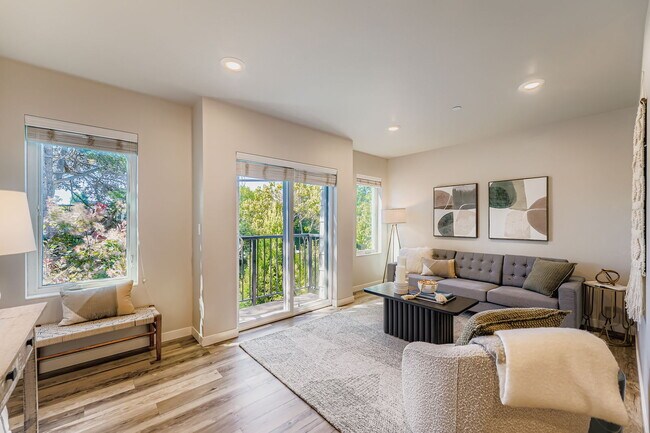 Building Photo - 1807 SW 96th Ln