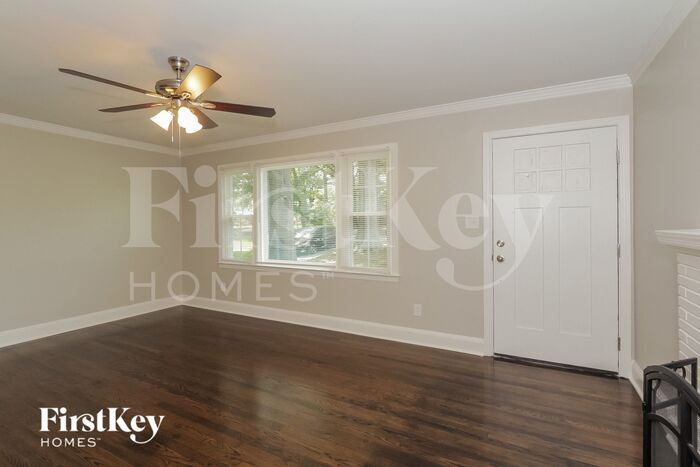 Building Photo - 5412 Hilltop Cir