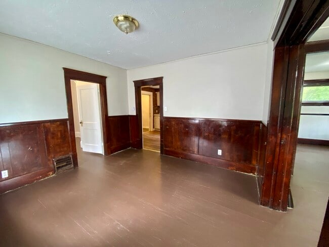 Building Photo - 664 Corley St