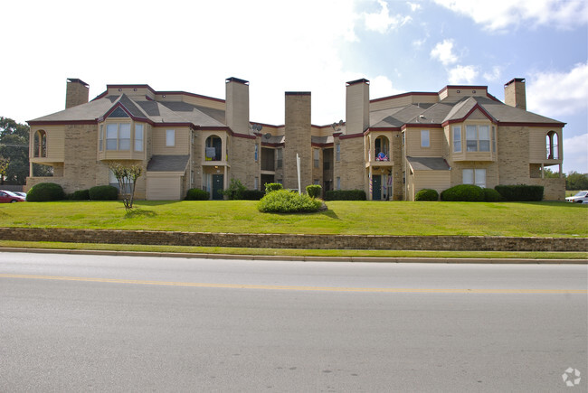 Aspen Oaks - 905 W Ash Ln Euless TX 76039 | Apartment Finder