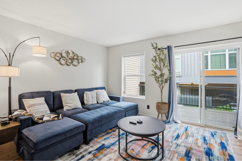 Building Photo - 10 SE 105th Ave