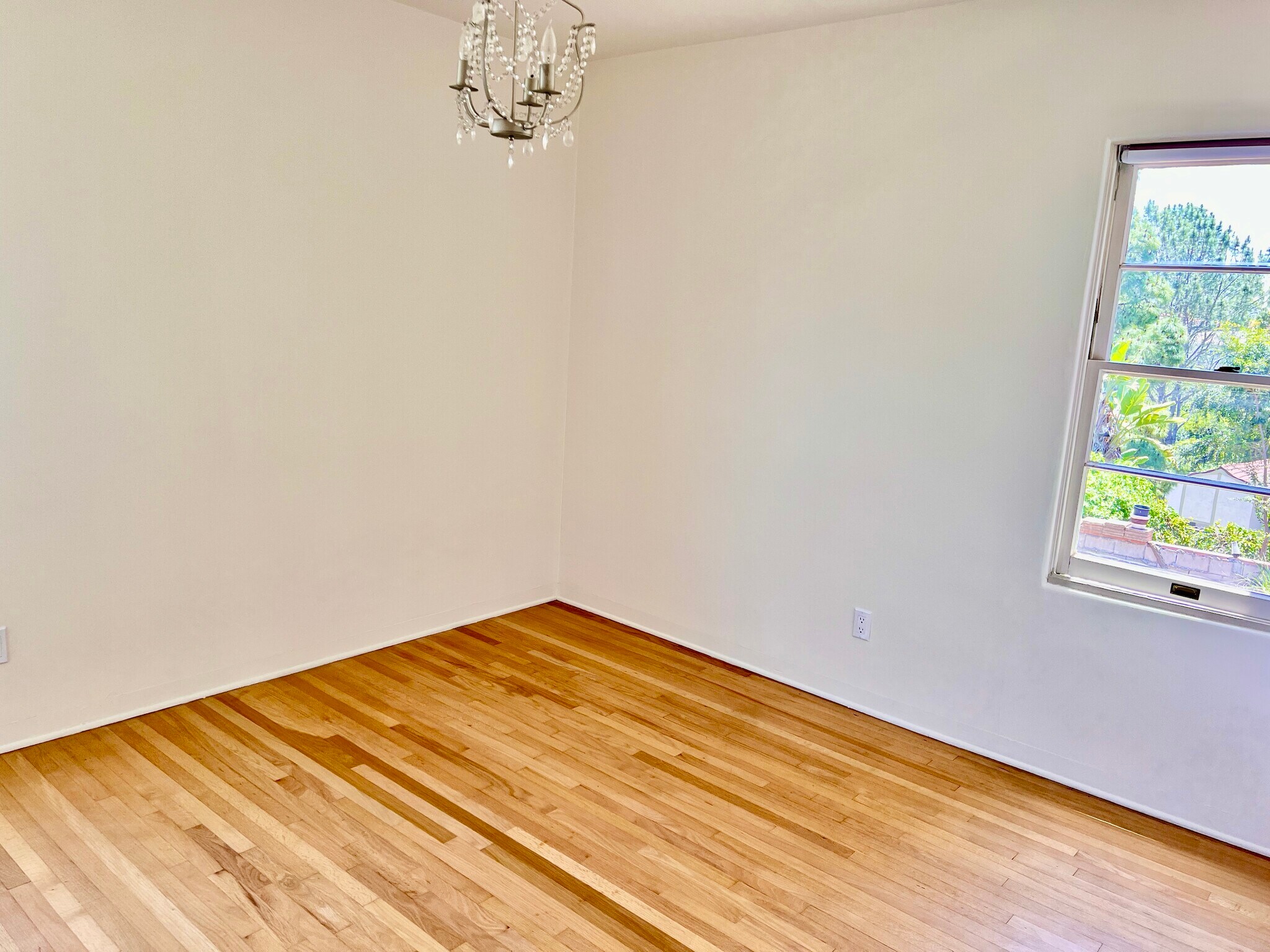 Building Photo - 4211 Ridgeway Dr