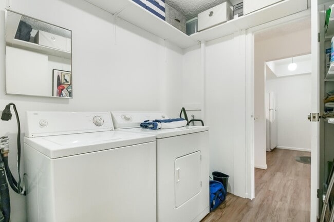 Building Photo - 77845 California Dr