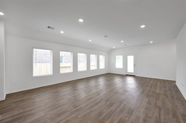 Building Photo - 3609 Oakvale Dr