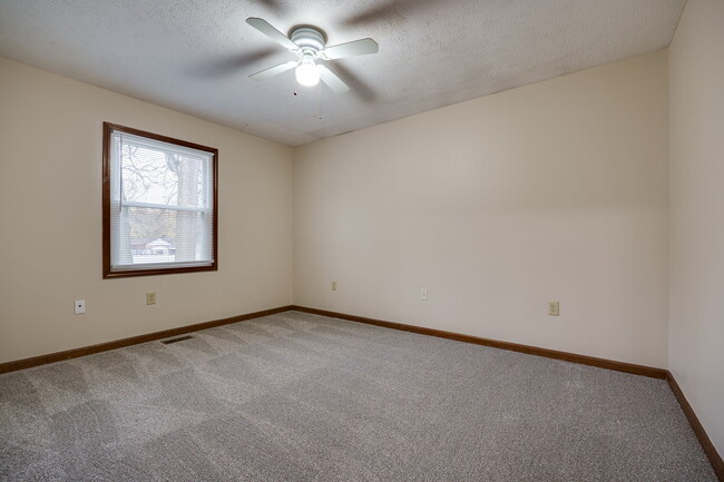Building Photo - 4527 Williamsport Dr