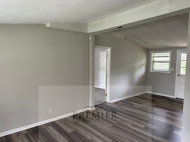 Building Photo - 505 N Geronimo Dr