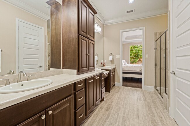 Building Photo - 534 Imperial Blvd