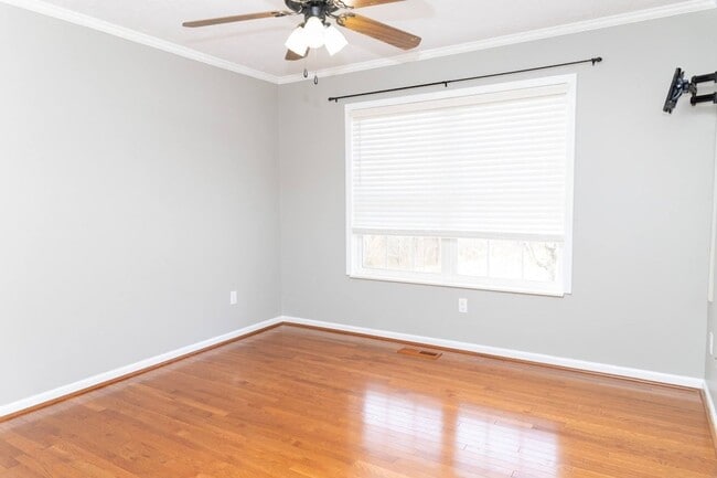 Building Photo - Beautiful!!!! Move in Ready!