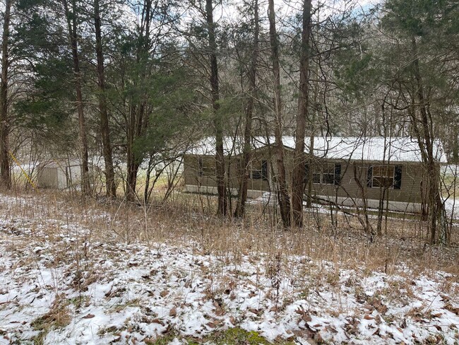 Building Photo - Country Living